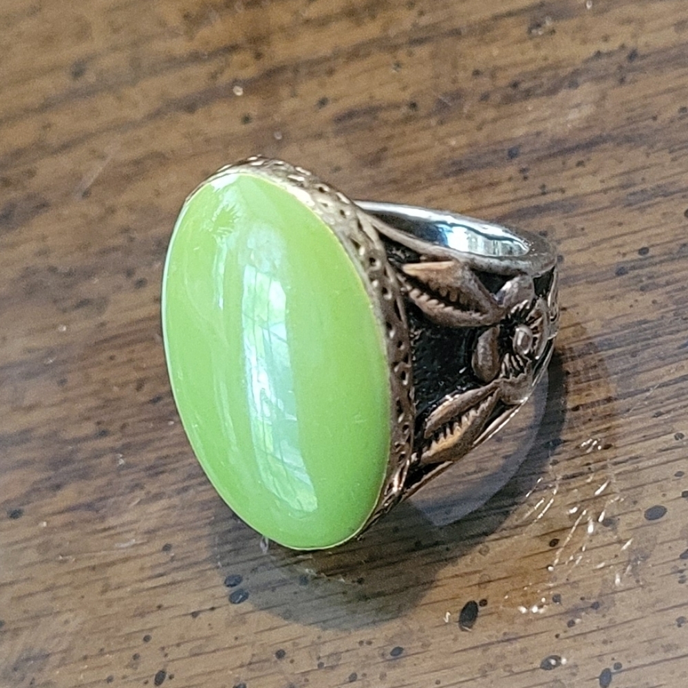 Elegant Green Stone Designer Ring